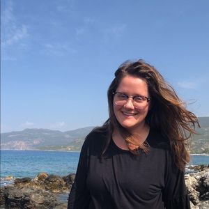 Meet your Posher, Alyssa